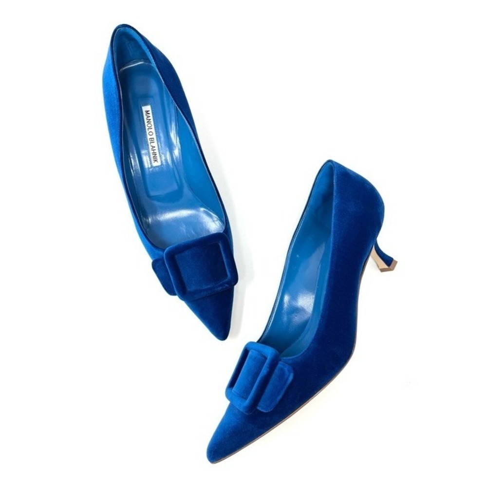 NEW Manolo Blahnik Blue Velvet Maysale Buckle Kitten Heels Pumps Shoes 41 11